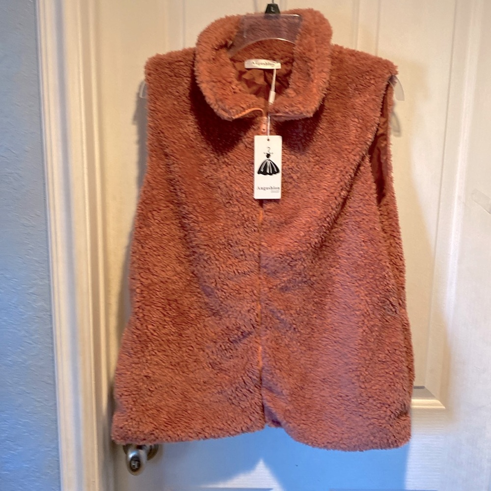 Vest.  Angashion.  Large